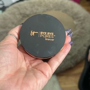 It Cosmetics Bronzer